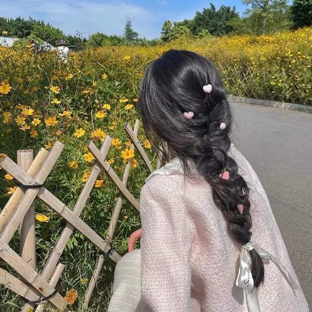 鬣狗式生存海报