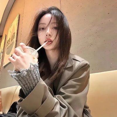 关于阿斯特丽德海报